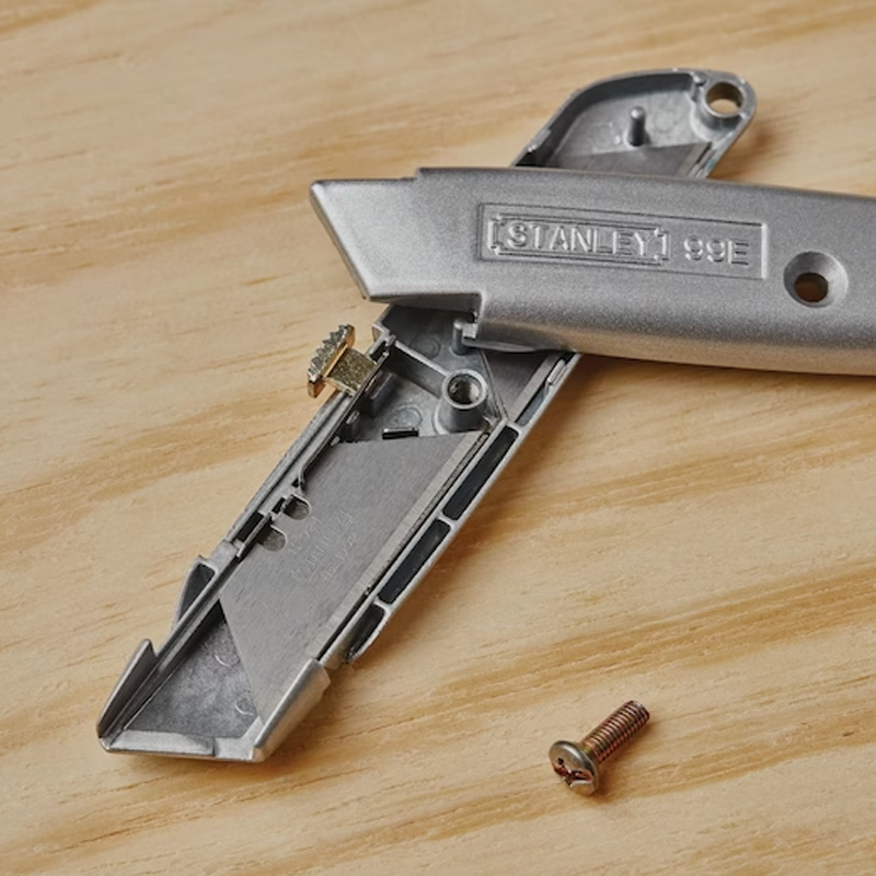STANLEY 6" Classic 99® Retractable Utility Knife